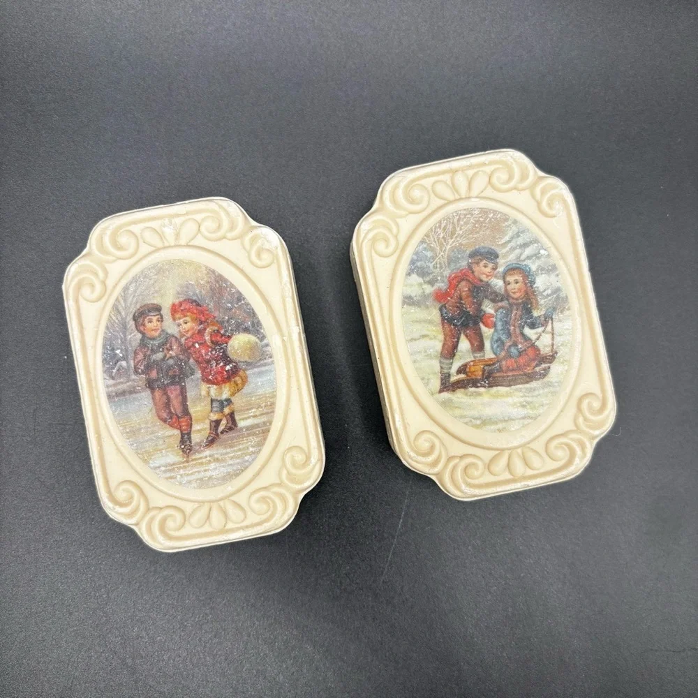 Vintage‎ Avon 1977 Winter Frolics Soap Christmas's Victorian Children at Play